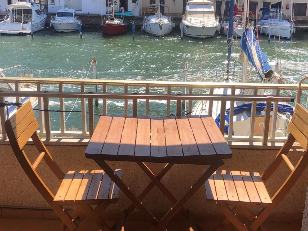 Port Ambar - Apartamento En La Marina De Empuriabrava - Balcon Con Vistas Al Canal - Playa - Wifi מראה חיצוני תמונה