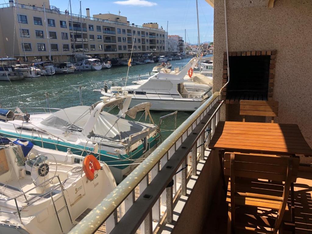 Port Ambar - Apartamento En La Marina De Empuriabrava - Balcon Con Vistas Al Canal - Playa - Wifi מראה חיצוני תמונה